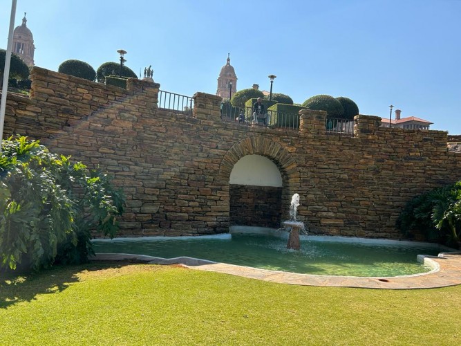 A scenic photo of a fountain below the Union Buildings in Pretoria.