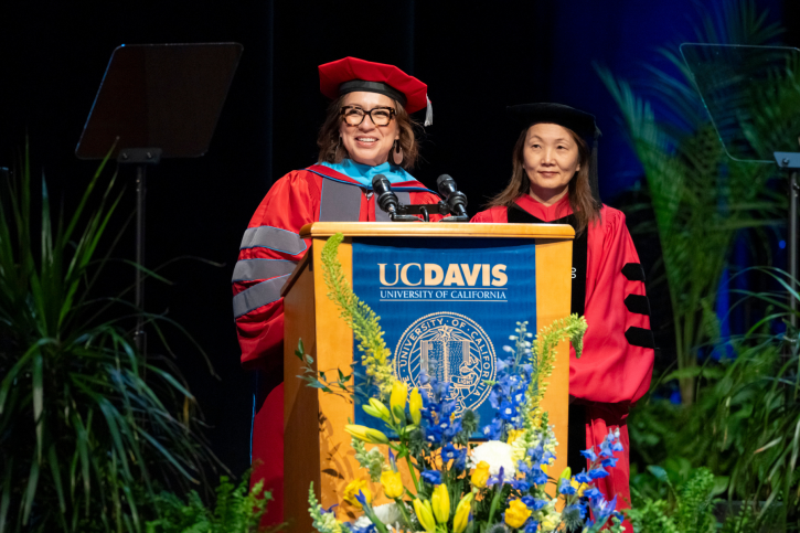 Drs. Elizabeth Montaño and Yuuko Uchikoshi Tonkovich address the audience.