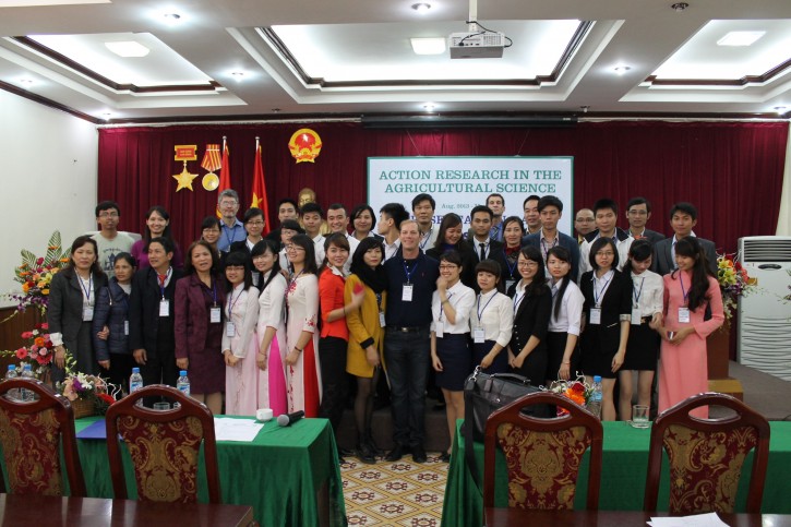 Participants posing for a photo at Vietnam Agriculture Exchange