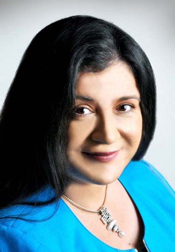 Headshot of Diana Lizarraga