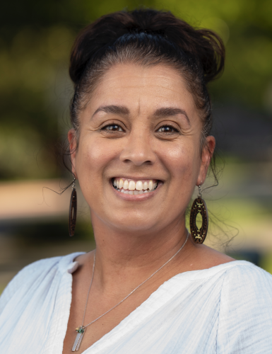 Headshot of Fatima Algazzali